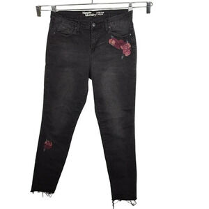 Hippie Laundry Mid Rise Skinny Jeans Black Women Size 31 Raw Hem Embroidered